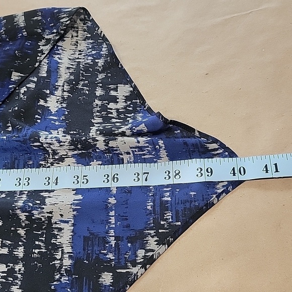 BCBGMaxAzria Size XS Orient Blue "Edythe" Blouse, Gently Used Condition - Picture 12 of 15